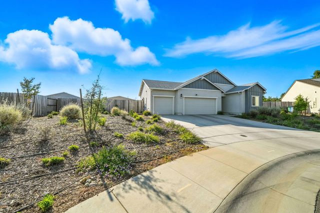 3877 Patsy Drive, Redding, CA 96001