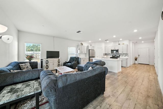 3877 Patsy Drive, Redding, CA 96001