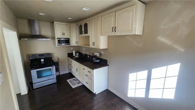 654 Oakford, Los Angeles, CA 90022