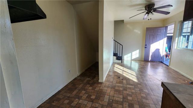 654 Oakford, Los Angeles, CA 90022