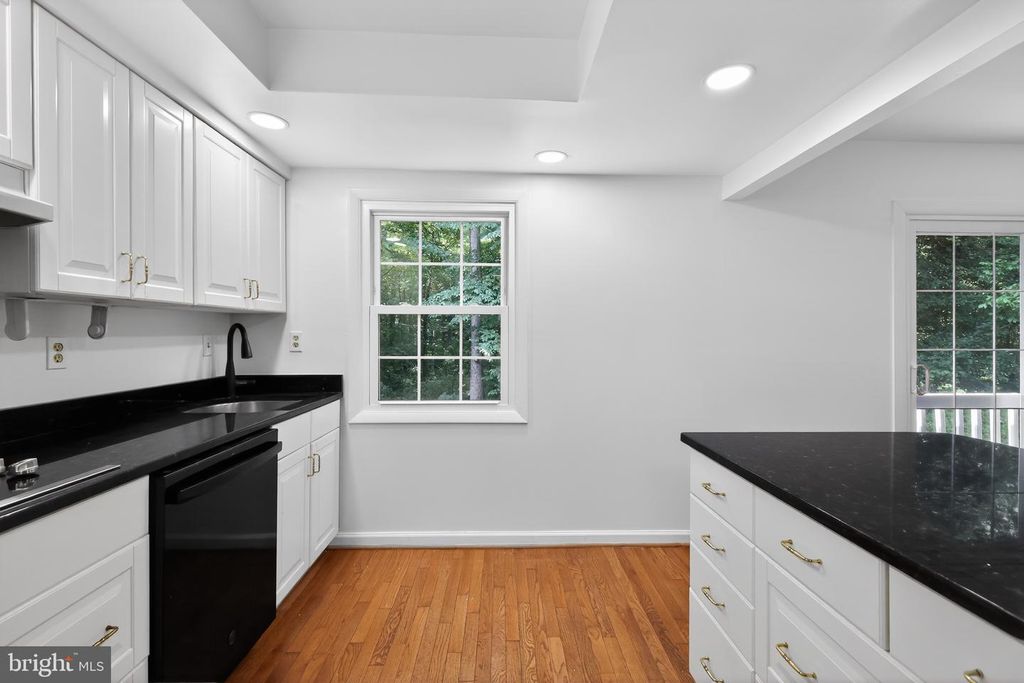 Image 12 of property listing at 1691 FREEMONT CT, Crofton, MD 21114
