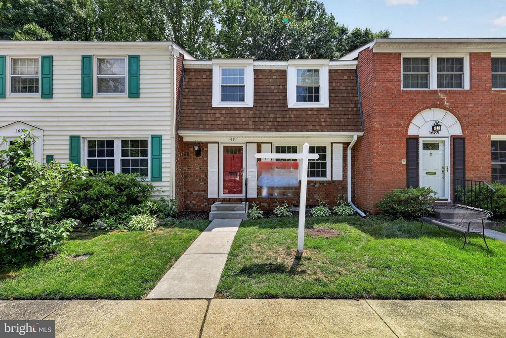 Image 2 of property listing at 1691 FREEMONT CT, Crofton, MD 21114