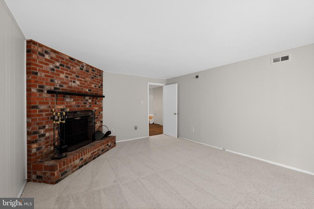Image 27 of property listing at 1691 FREEMONT CT, Crofton, MD 21114