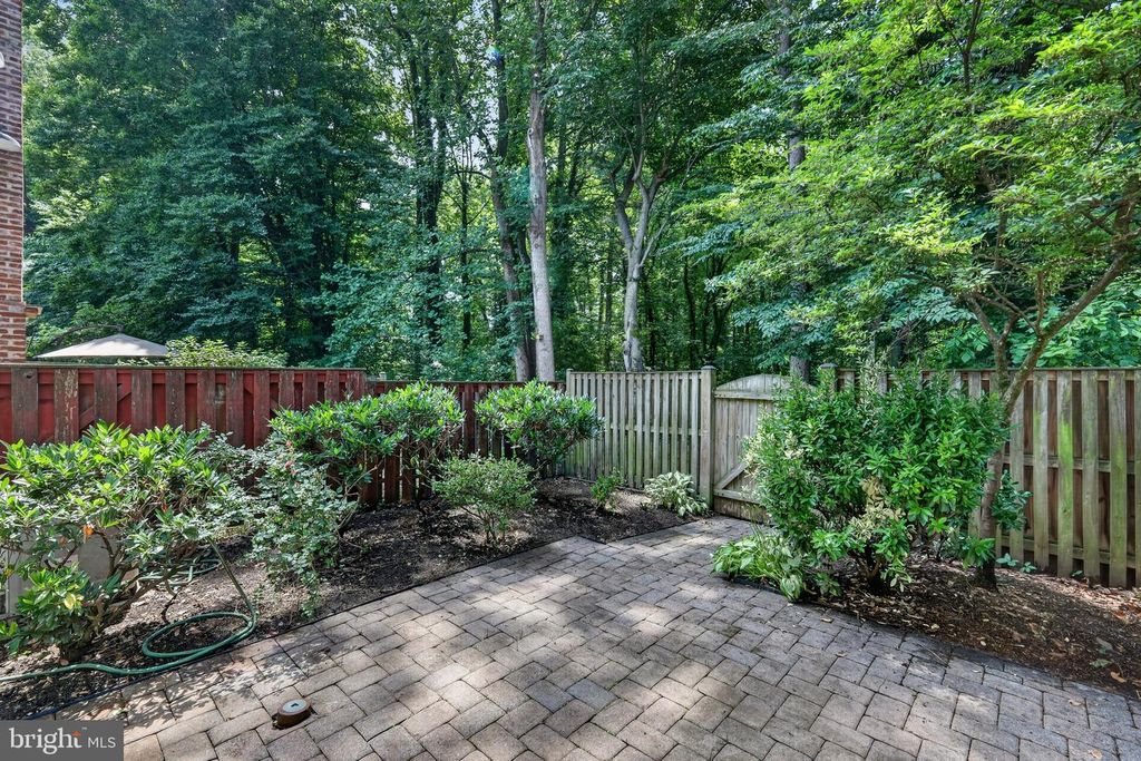 Image 31 of property listing at 1691 FREEMONT CT, Crofton, MD 21114
