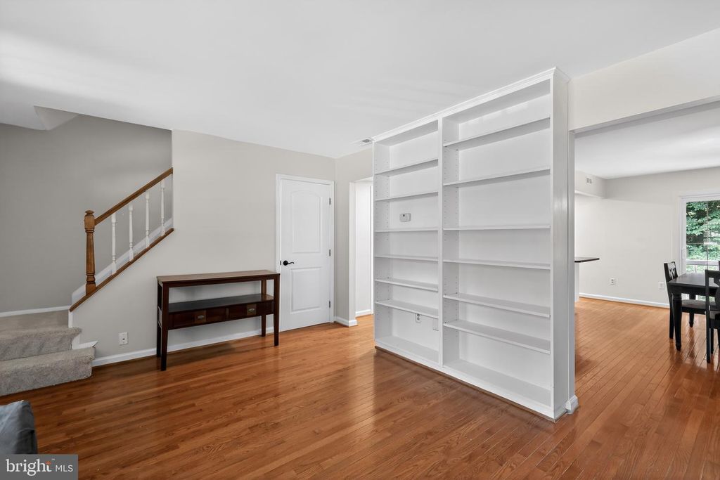 Image 6 of property listing at 1691 FREEMONT CT, Crofton, MD 21114