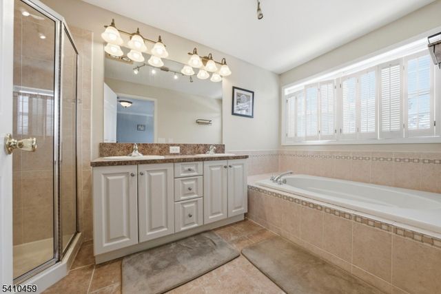 154 George Russell Way, Clifton City, NJ 07013