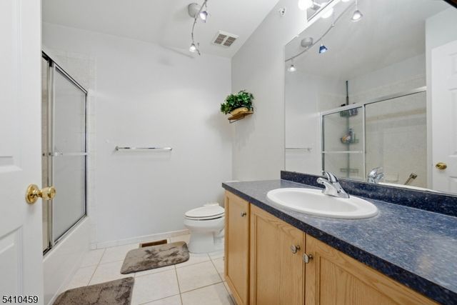 154 George Russell Way, Clifton City, NJ 07013