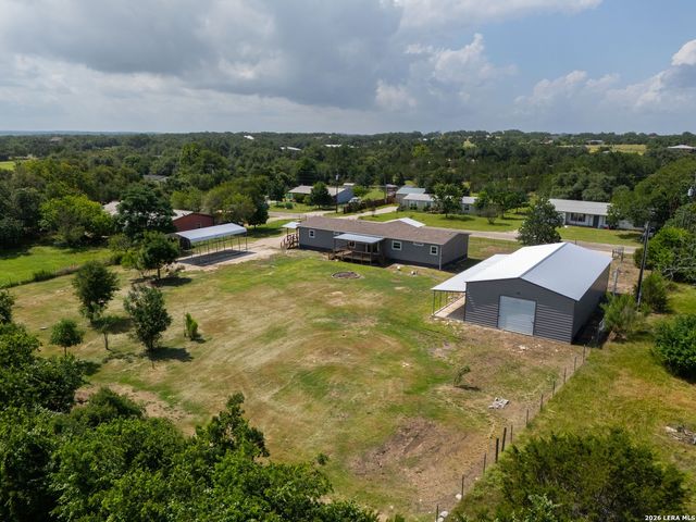 889 RUST RANCH RD, Blanco, TX 78606