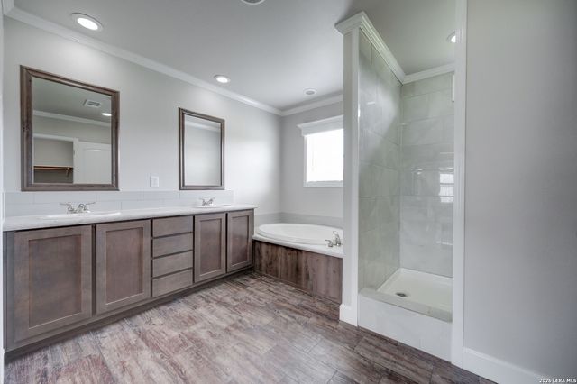 889 RUST RANCH RD, Blanco, TX 78606