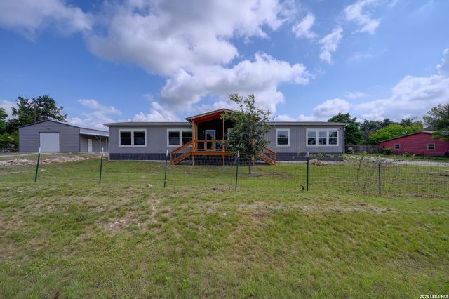 889 RUST RANCH RD, Blanco, TX 78606