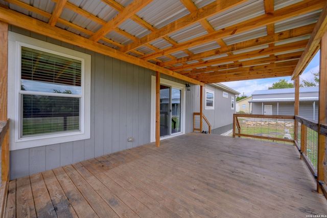 889 RUST RANCH RD, Blanco, TX 78606