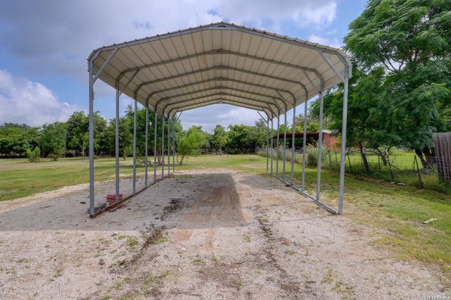 889 RUST RANCH RD, Blanco, TX 78606