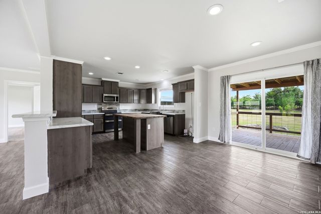889 RUST RANCH RD, Blanco, TX 78606