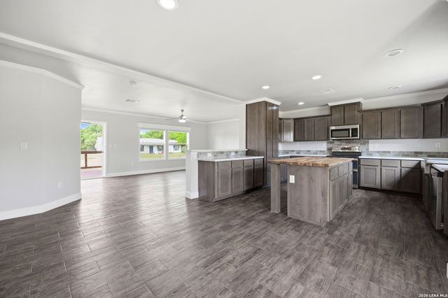 889 RUST RANCH RD, Blanco, TX 78606