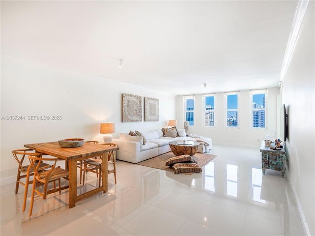 5401 Collins Ave 1013, Miami Beach, FL 33140