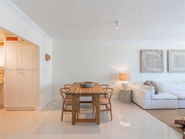 5401 Collins Ave 1013, Miami Beach, FL 33140