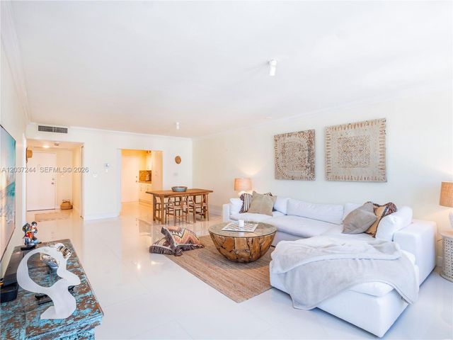 5401 Collins Ave 1013, Miami Beach, FL 33140
