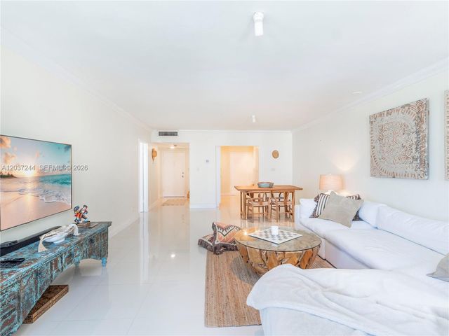 5401 Collins Ave 1013, Miami Beach, FL 33140