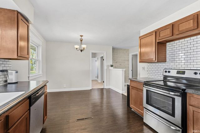 11001 S County Road 300 W, Muncie, IN 47302