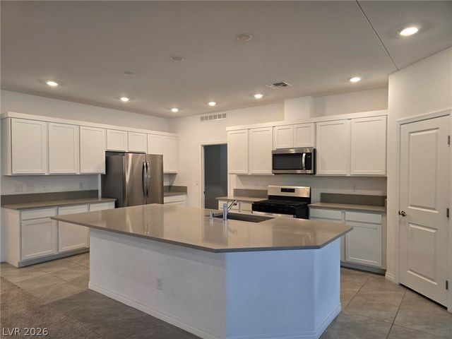 7047 Grace Estate Avenue, Las Vegas, NV 89113