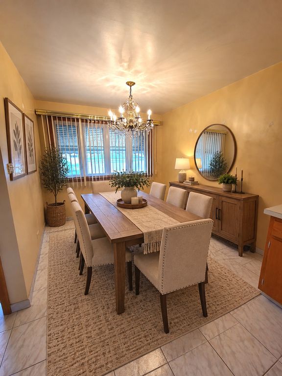 8629 Laramie Avenue, Burbank, IL 60459 — photo 5