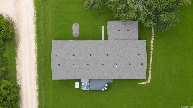 1169 Old Adams Ln, Pleasanton, TX 78064
