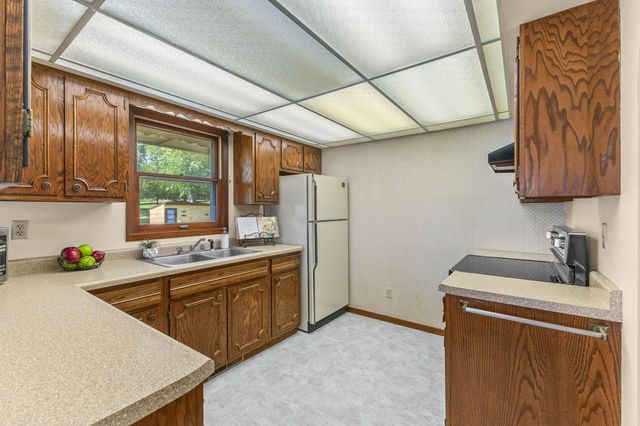 7917 Mount Curve Boulevard, Brooklyn Park, MN 55445