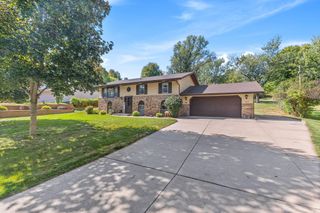7917 Mount Curve Boulevard, Brooklyn Park, MN 55445