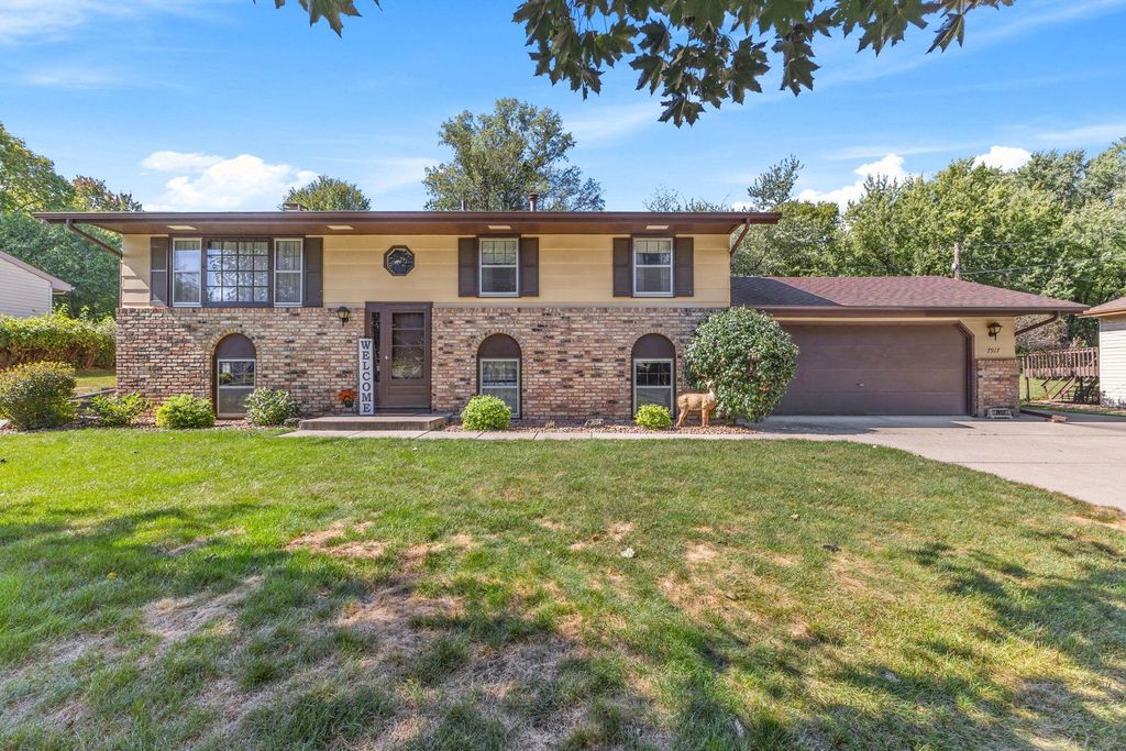7917 Mount Curve Boulevard, Brooklyn Park, MN 55445 — photo 2