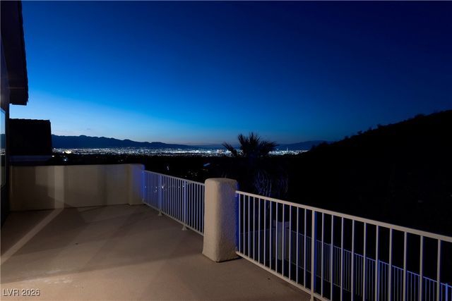 12 Oro Valley Drive, Henderson, NV 89052