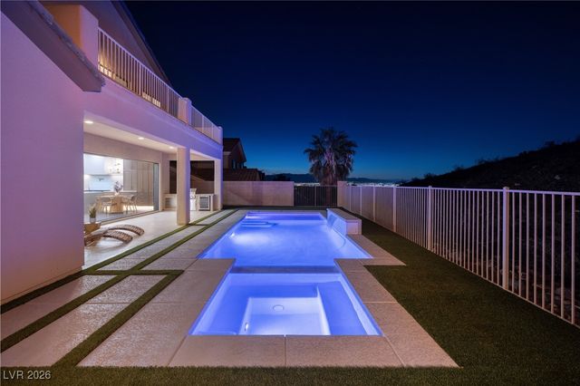 12 Oro Valley Drive, Henderson, NV 89052