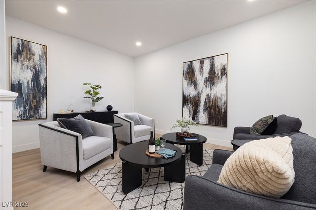 12 Oro Valley Drive, Henderson, NV 89052