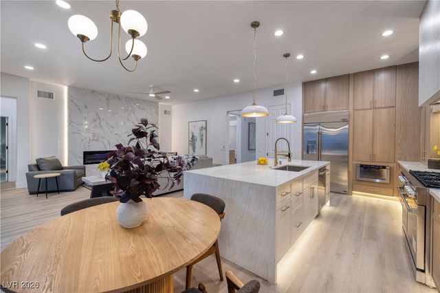 12 Oro Valley Drive, Henderson, NV 89052