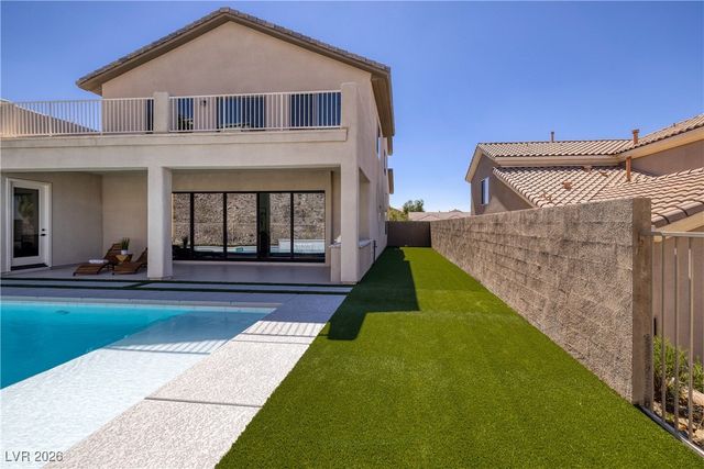 12 Oro Valley Drive, Henderson, NV 89052