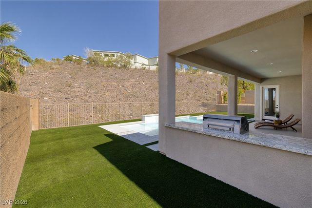 12 Oro Valley Drive, Henderson, NV 89052