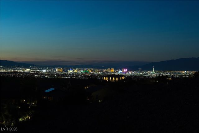 12 Oro Valley Drive, Henderson, NV 89052