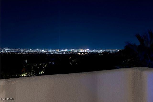 12 Oro Valley Drive, Henderson, NV 89052