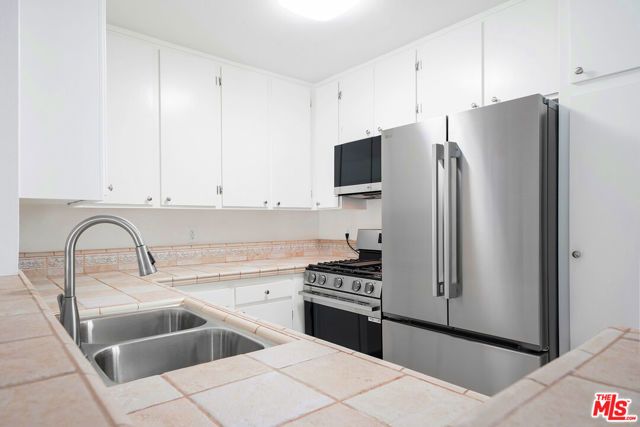 9005 Cynthia Street 103, West Hollywood, CA 90069