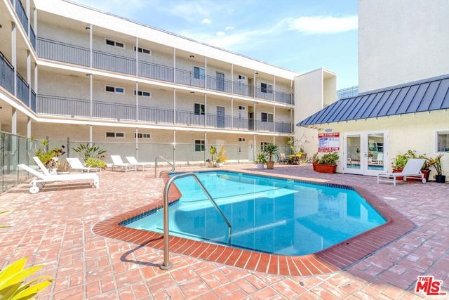 9005 Cynthia Street 103, West Hollywood, CA 90069