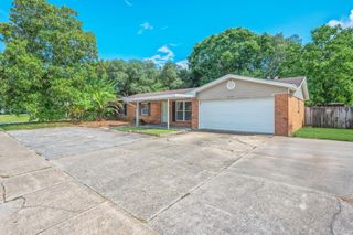 710 E Hollywood Boulevard, Mary Esther, FL 32569