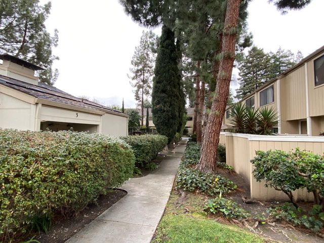 3017 Kaiser Drive B, Santa Clara, CA 95051