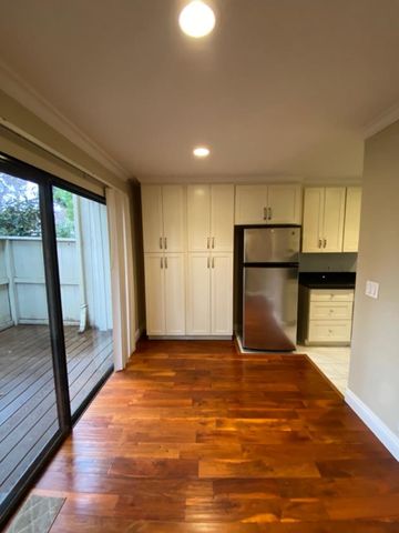 3017 Kaiser Drive B, Santa Clara, CA 95051