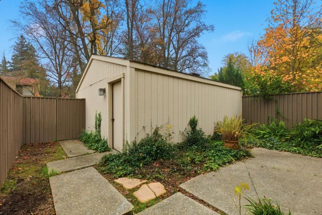 524 Hartnell Pl, Sacramento, CA 95825