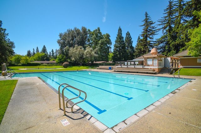 524 Hartnell Pl, Sacramento, CA 95825