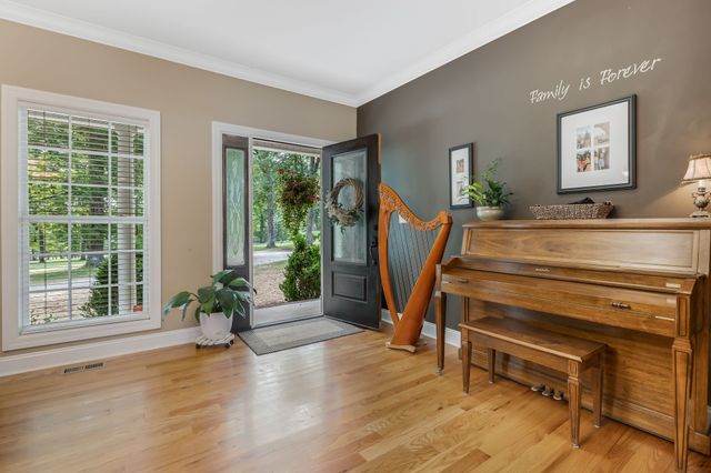 2350 Joe Brown Rd, Spring Hill, TN 37174