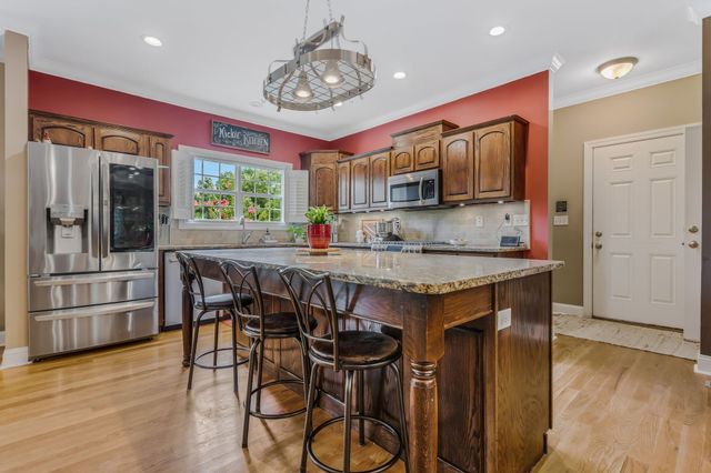 2350 Joe Brown Rd, Spring Hill, TN 37174