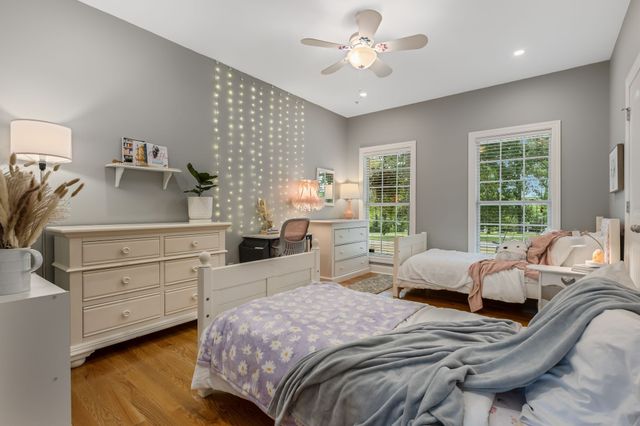 2350 Joe Brown Rd, Spring Hill, TN 37174