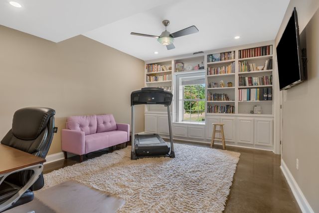 2350 Joe Brown Rd, Spring Hill, TN 37174