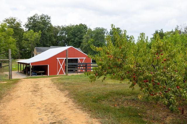 2350 Joe Brown Rd, Spring Hill, TN 37174