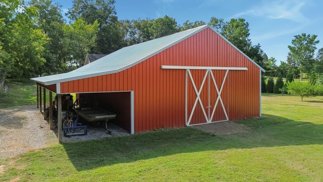 2350 Joe Brown Rd, Spring Hill, TN 37174